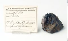Foto von Zirkon (NHMW-MIN-Ah323)